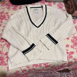 Women's White V-Neck Abercrombie Sweater